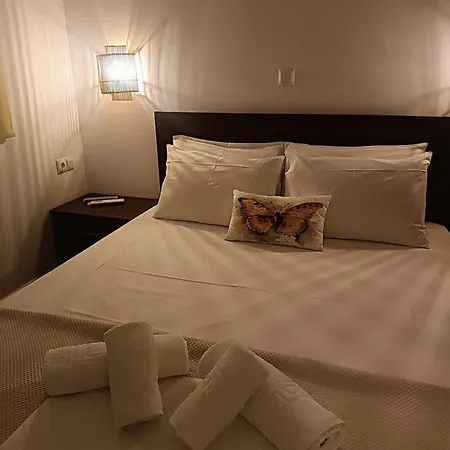 Enigma Boutique Ammos شقة